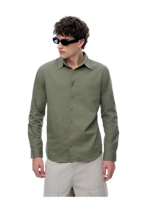 Camisa Regular Manga Larga Verde Oliva Hombre Verde