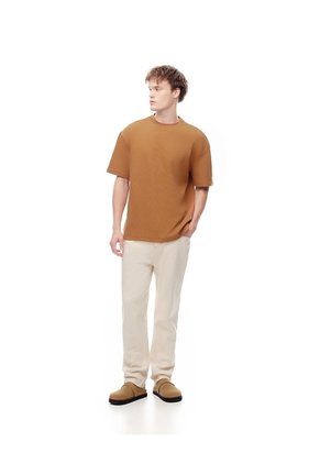 Camiseta Regular Caramelo Hombre Marron