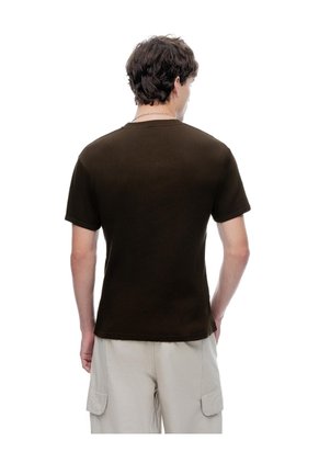 Camiseta Slim Rib Algodón Chocolate Hombre Chocolate