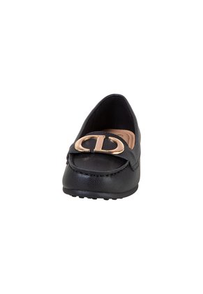 Zapatos Casuales Febee Tipo Mocasín Para Mujer Negro Comfort Plus 200645