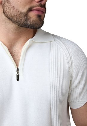 Camiseta Timothee - Marfil - Giive