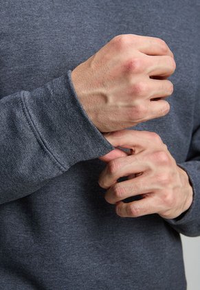 Buzo GILDAN Gris Oscuro