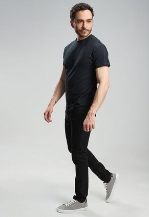 Camiseta GILDAN Negro