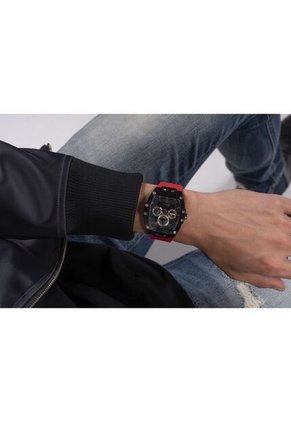 Reloj Guess Hombre Phoenix. Silicona Rojo GW0203G4