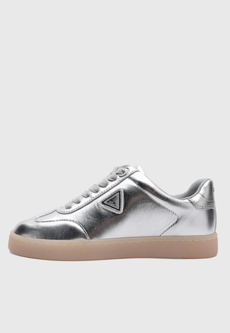 Tenis Lifestyle GUESS Jazlie  Plateado Guess