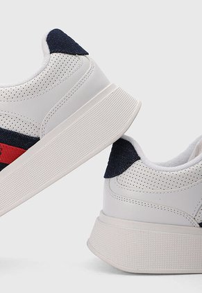 Tenis GUESS Walen Blanco