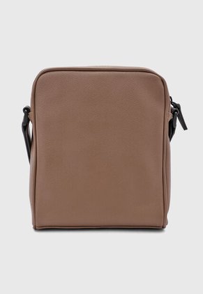 Bolso Manos Libres GUESS Insignia Café