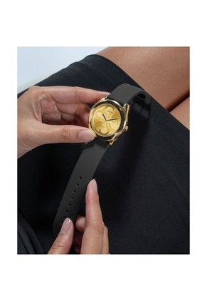 Reloj Guess Mujer G-Twist. Silicona Negro W0911L3