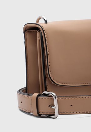 Bolso Manos Libres GUESS Esmeray Caqui