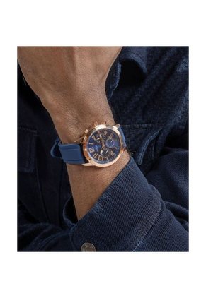 Relojes Guess Hombre RESISTANCE. Silicona Azul GW0729G3