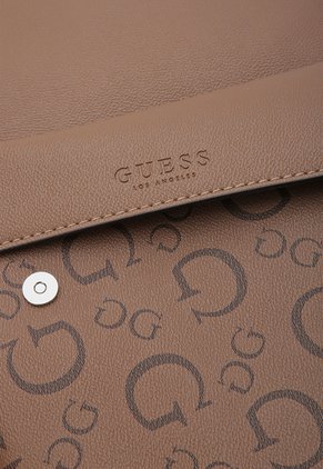 Morral GUESS Silverwood Café