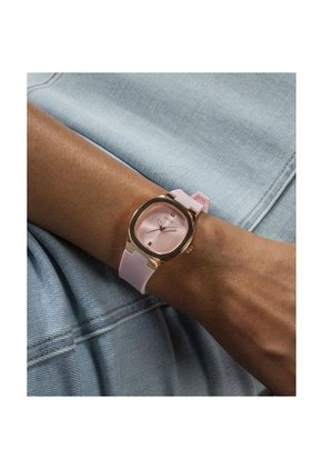 Reloj Guess Mujer EVE GW0658L2 Color Rosado