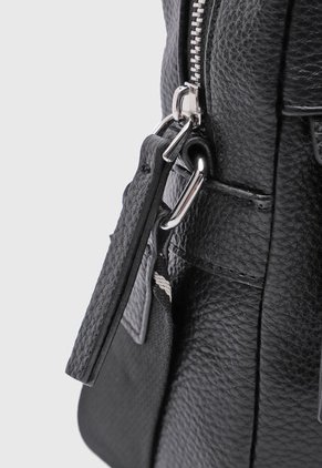 Bolso Manos Libres GUESS Xaden Negro