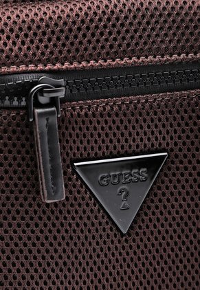 Bolso Manos Libres GUESS Dorian Marrón
