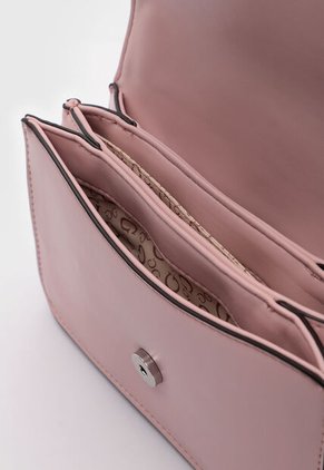 Bolso Manos Libres GUESS Esmeray Rosa