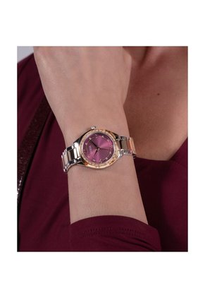 Relojes Guess Mujer Charlotte. Acero Inoxidable Plateado GW0767L5