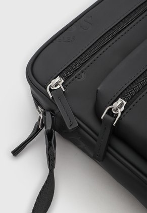 Bolso Manos Libres GUESS Chelvey Negro