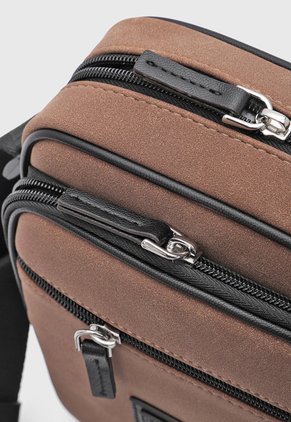 Bolso Manos Libres GUESS Ashbrooke Café