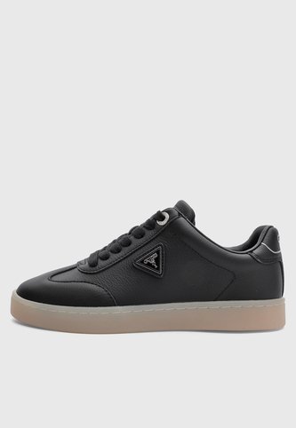 Tenis Lifestyle GUESS Jazlie  Negro Guess