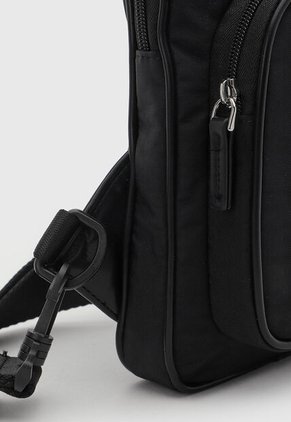 Morral GUESS Binx Negro