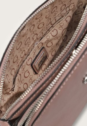 Bolso Manos Libres Palo Rosa GUESS