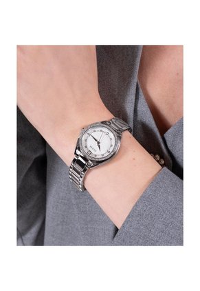 Relojes Guess Mujer Charlotte. Acero Inoxidable Plateado GW0767L1