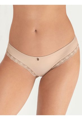 Brasilera Haby Perla