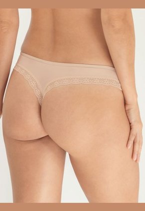 Brasilera Haby Perla