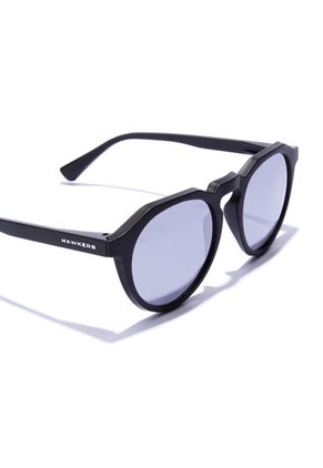 Gafas De Sol Polarizadas Hawkers Hombre Y Mujer WARWICK RAW. Negro/Plata