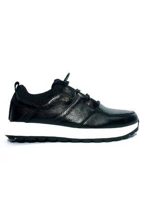 Tenis Hombre Sneaker Casual -Herreros- Fox Negro