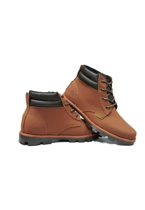 Bota Hombre Outdoor -Herreros- Ganadora Avellana