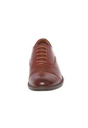 Zapatos De Vestir Regent Para Hombre Conac Hunters Bay 211868