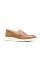 ZAPATO CASUAL HUSH PUPPIES MUJER MARRON CLARO ADVANCE LOAFER HP202011248884-7YZ Hush Puppies de Hush Puppies