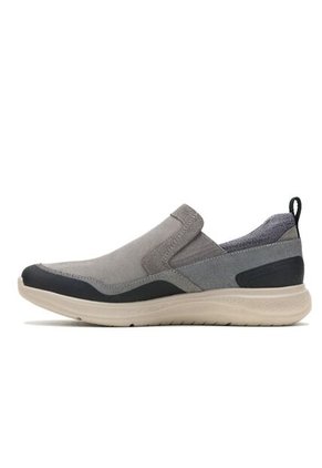 Zapato Casual Gris Hombre ELEVATE SNEAKER Hush Puppies