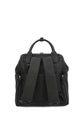 Cartera Horsham Back Bag Ecocuero Negra Para Mujer Hush Puppies Hush Puppies