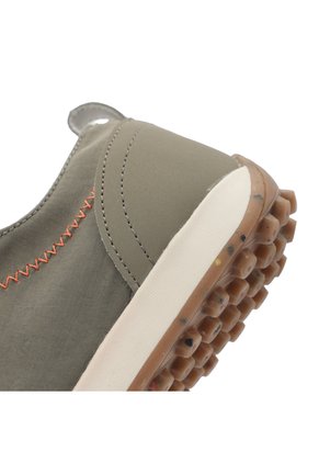 Tenis Ibiza Hombre NZ8903 Taupe
