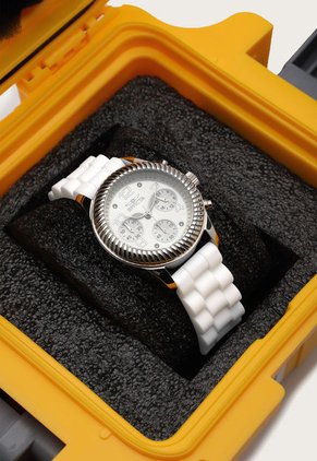 Reloj Plateado-Blanco Invicta Ángel