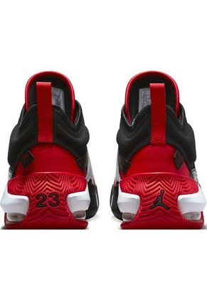 Tenis Hombre Jordan Stay Loyal 2 Negro