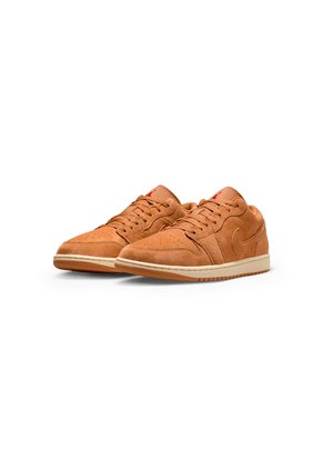 Tenis Air Jordan 1 Low SE Hombre