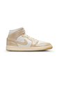 Tenis Air Jordan 1 Mid SE Mujer de Jordan