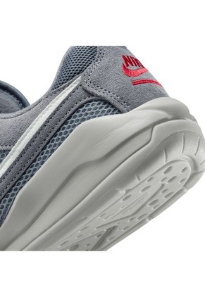Tenis Hombre Jordan CMFT Era Gris