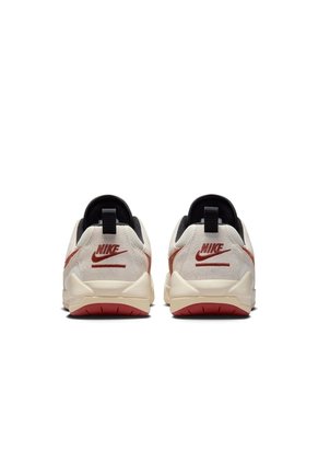 Tenis Hombre Jordan CMFT Era Beige