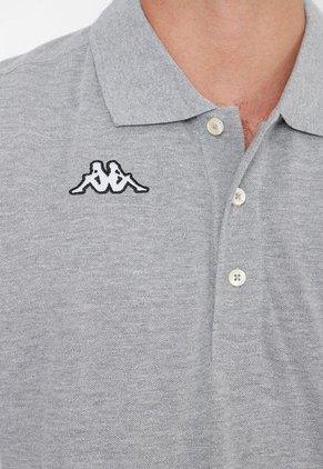 Camiseta Polo Gris-Blanco Kappa Logo Sharas