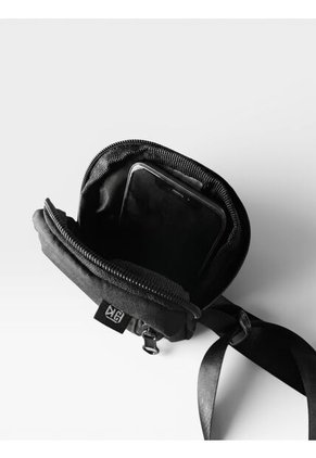 Bolso Pechera Hombre Mini Porta Celular Manos Libres Carriel Sport Negro Karla Chacon