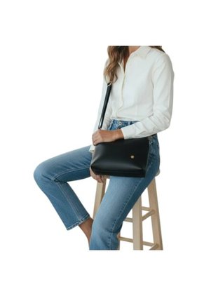 Combo De Tres Piezas Shopper Manos Libres Y Monedero Karla Chacon Negro