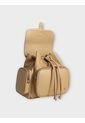 Bolso Maletin Morral Casual Para Mujer Con Herrajes Dorado Karla Chacon Abby Arena de KARLA CHACON