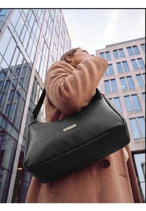 Bolso Bandolera Dama Cartera Mujer Karla Chacón Praga Negro