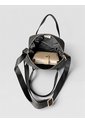 Bolso Multifunción Mochila Morral Deportivo Karla Chacon de KARLA CHACON