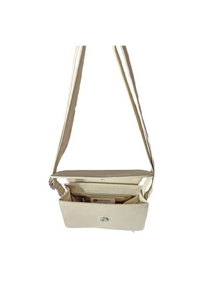 Set De Bolsos Para Mujer Bolso Tote Mila + Bolso Manos Libres Nova + Monedero Karla Chacon Beige