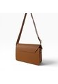 Bolso Manos Libres Casual Karla Chacon Nova Miel de KARLA CHACON